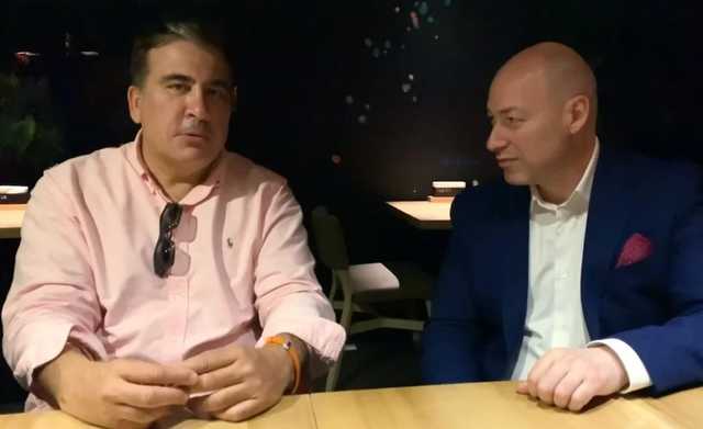 Готовьте свой кабинет для Галустяна: Саакашвили обратился к Путину