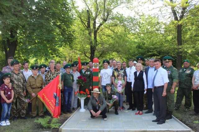 В оккупированном Алчевске установили советский пограничный столб