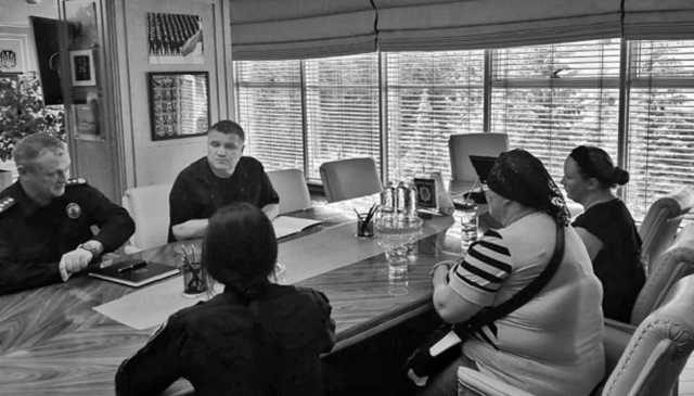 Аваков і Князєв зустрілися з родиною вбитого патрульними хлопчика