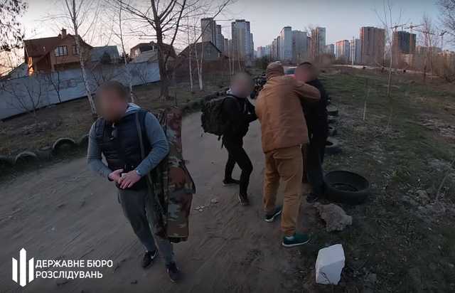 В Киеве полицейский с братом открыли стрельбу по мужчине