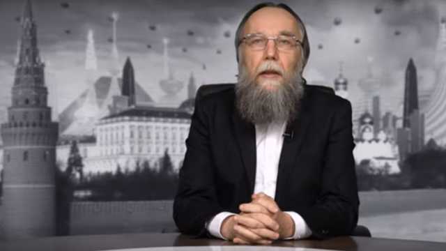 "Наше общество становится на путь догматического дебилизма", - идеолог "русского мира" Дугин