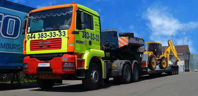 В Киеве угнали эвакуатор