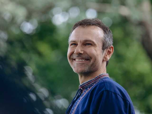 Вакарчук не пустив пресу на з`їзд партії “Голос”