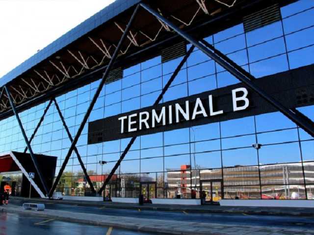 Московский аэропорт Шереметьево затопило из-за ошибочно сработавшей пожарной сигнализации