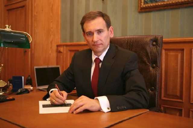 Представитель Зеленского уверен, что элементарно докажет конституционность роспуска Рады