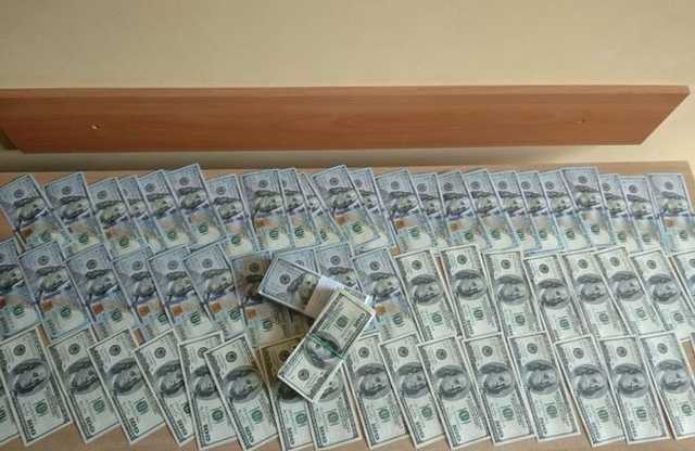 Налоговики ликвидировали конвертационный центр с оборотом более 200 млн