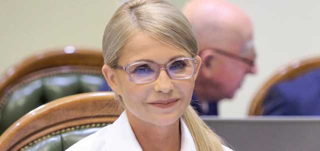 Тимошенко посоветовала Зеленскому не считаться с решением КС касательно роспуска парламента