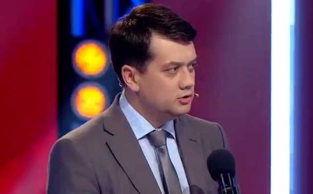 Партия Зеленского отреклась от еще одной "слуги народа"