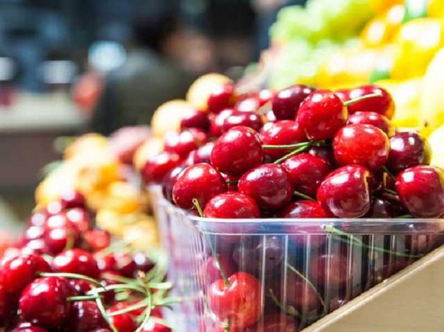 Когда в Украине подешевеет черешня: озвучен оптимистический прогноз