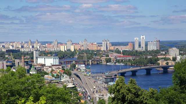 Во вторник в Киеве обещают до +30