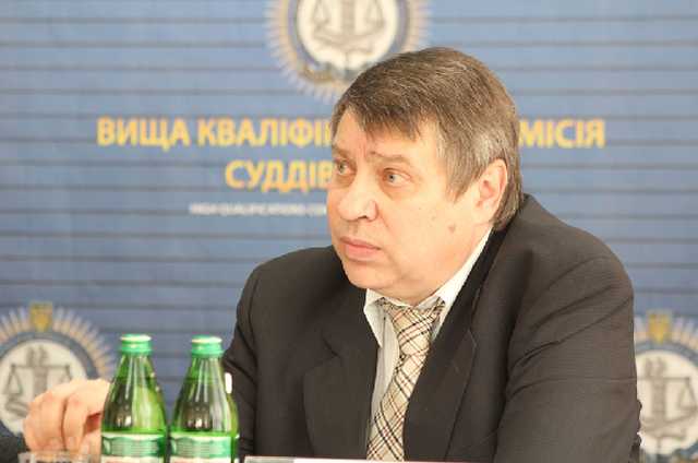 Екс- член ВККС Андрій Василенко: загадкові фірми та батько - аудитор НАБУ