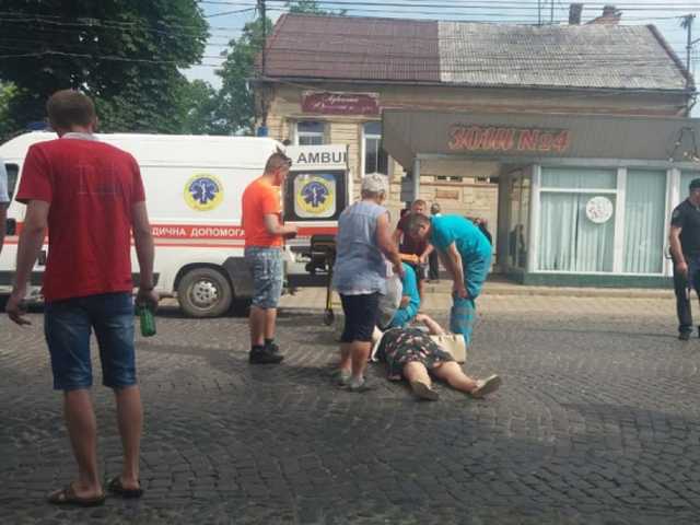 В Мукачево женщину переехал автомобиль