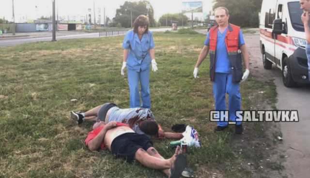 Докричались: в Харькове избили двух пьяных мужчин за восхваление Путина и России