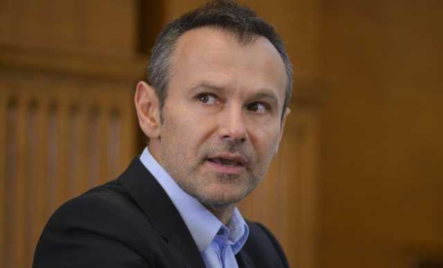 Вакарчук предложил запретить баллотироваться в нардепы больше двух раз подряд