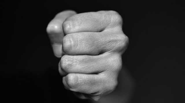 В Кривом Роге пьяный мужчина до смерти забил свою мать