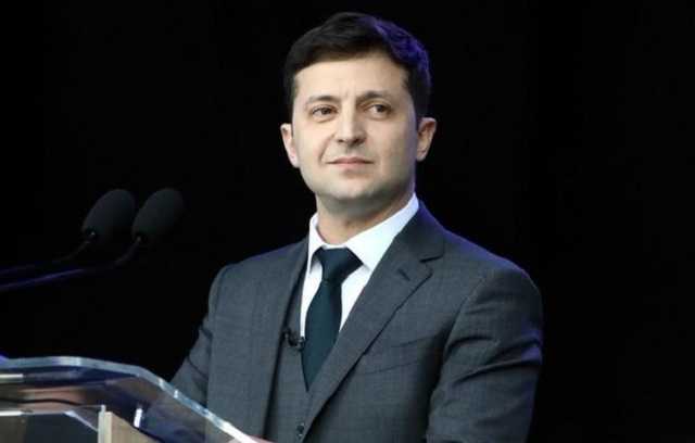 Первыми шагами Зеленского довольны почти 50% украинцев