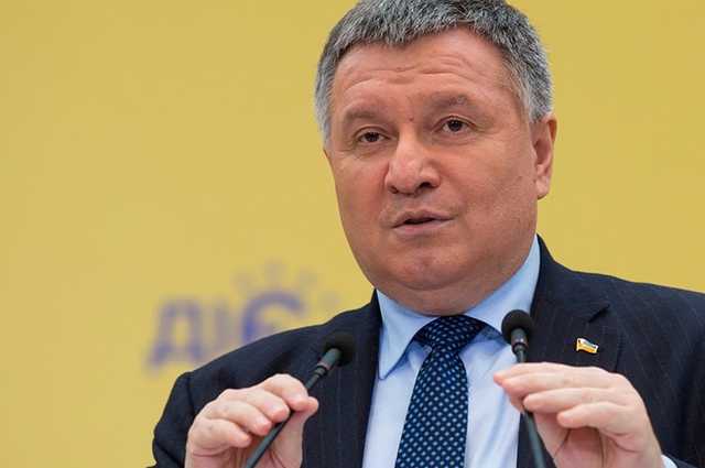 Зеленский ответил на петицию об отставке Авакова