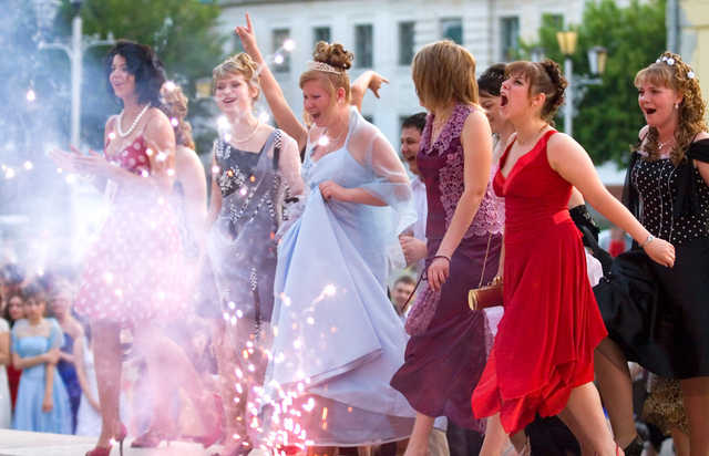 В Херсонской области выпускной вечер закончился массовой дракой родителей и школьников