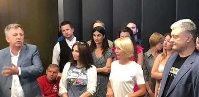 Порошенко засветился на закрытой встрече журналистов телеканала «Прямой»