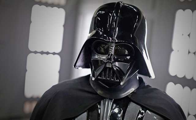 Не в президенты, так в нардепы. Дарт Вейдер снова идет на выборы