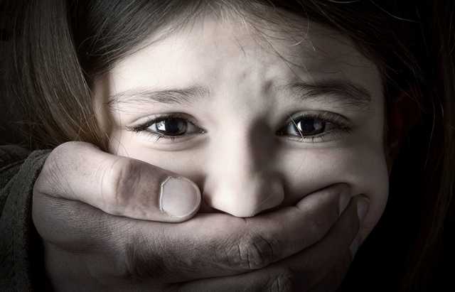 В Запорожской области мужчина изнасиловал дочь сожительницы