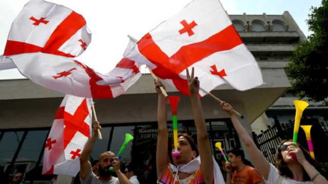 Митинг в Тбилиси завершился шествием к дому главы правящей партии
