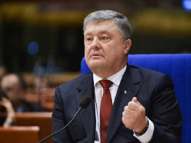 Пытаются оттеснить на обочину международной политики: Порошенко предупредил украинцев об опасности