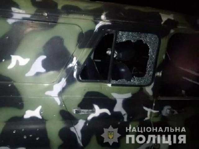 На Донбассе боевики обстреляли украинских полицейских