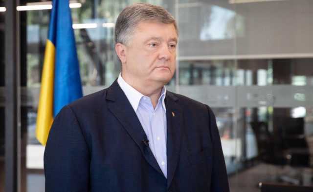Порошенко ответил на "русcкий для Донбасса": Торговля языком не остановит Россию