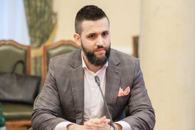 Нефедов считает, что количество таможен нужно сократить с 26 до пяти