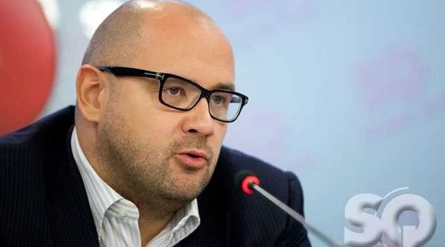 В центре Харькова забросали яйцами и зеленкой кандидата в нардепы