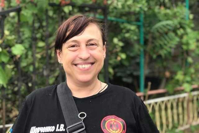 Стоя на коленях: как Херсон прощался с убитой боевиками медиком Ириной Шевченко