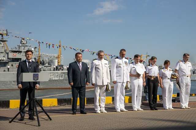 Зеленский принял важные решения по ВМС Украины: итоги визита в Одессу