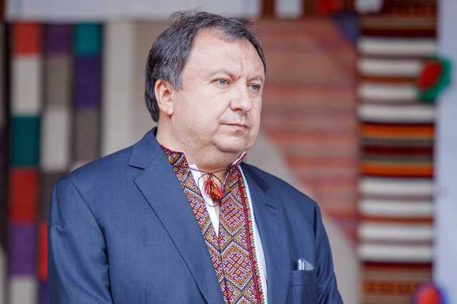 Відмова Разумкова спілкуватись в ефірі українською – це його особистий заклик окупувати всю Україну, – Княжицький