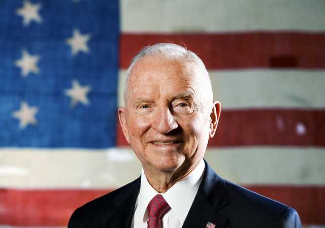 Умер американский миллиардер Росс Перо