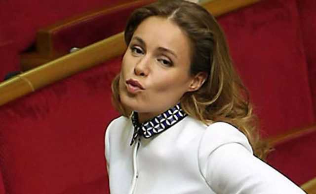 Преступные махинации Королевской: почему люди продолжают за это голосовать?