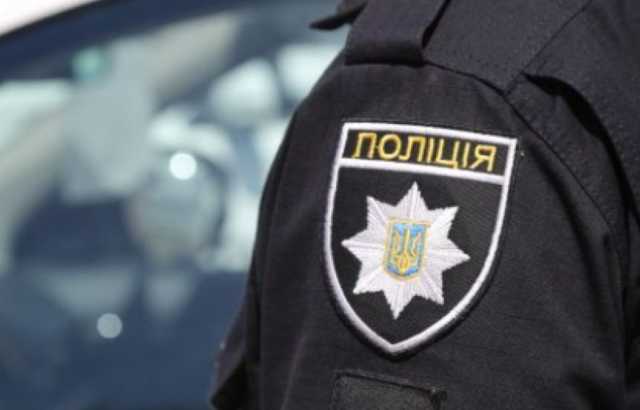 Обнародовали фотороботы подозреваемых в обстреле авто полиции в Ужгороде