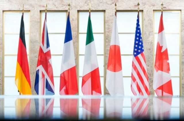Послы G7 усомнились в идее Зеленского о люстрации