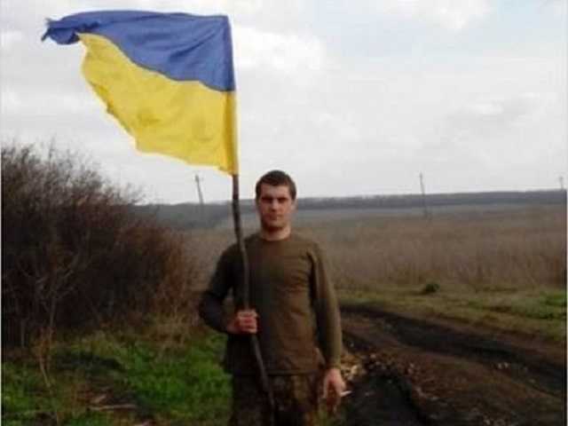 На Донбассе от пули снайпера погиб украинский военный: названо имя героя