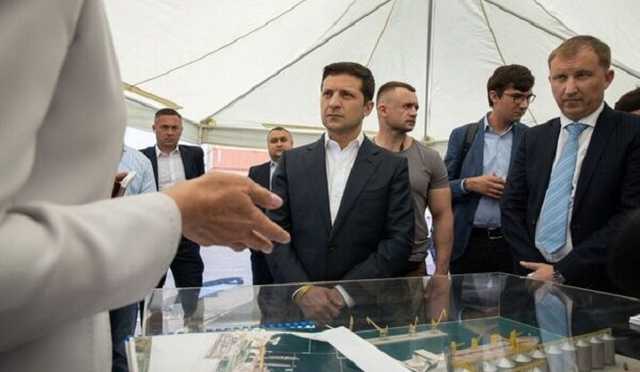 Доходы падают, а зарплаты руководства растут: Зеленский призвал уволить работников Одесского порта