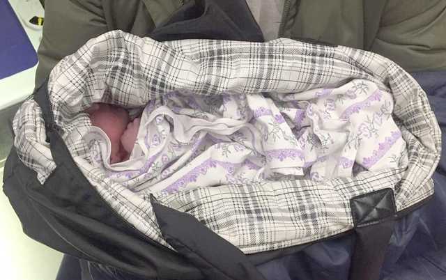 В Николаве в мусорнике на вокзале нашли тело младенца