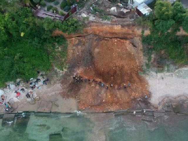 Оползень под Одессой: в сети показали впечатляющее фото с высоты птичьего полета