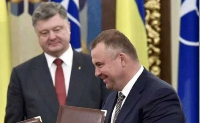 Військова прокуратура розслідує закупівлю Порошенком турецьких рацій для армії