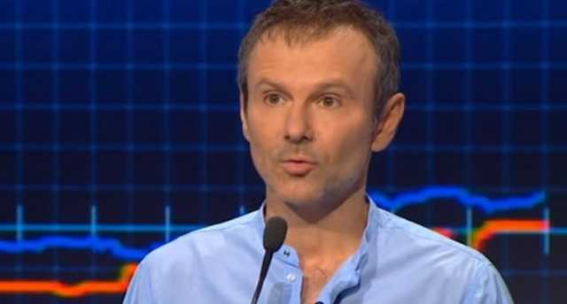 Заказ от олигархов: Вакарчук превзошел Мураева в «мочилове» Порошенко