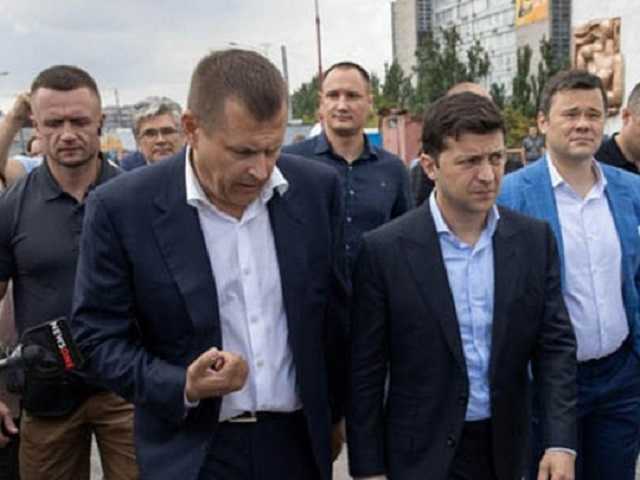 Пари с Зеленским: мост в Днепре закрыли на два месяца