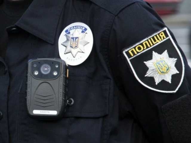 В Луцке мужчина разбил окна в здании прокуратуры