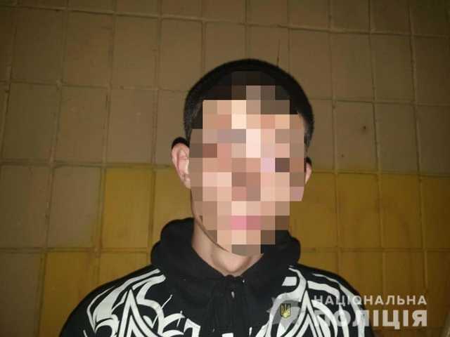 В Киеве мужчина с помощью дрона пытался передать в СИЗО наркотики