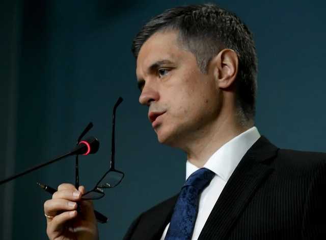 Венгерская делегация приехала на Закарпатье, у Зеленского возмутились