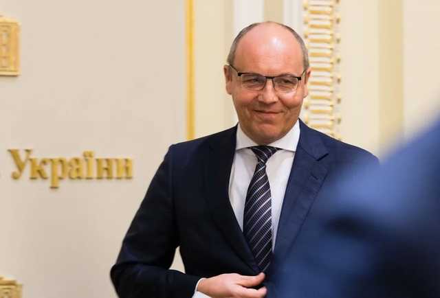 Предвыборное шоу: Парубий ответил Зеленскому