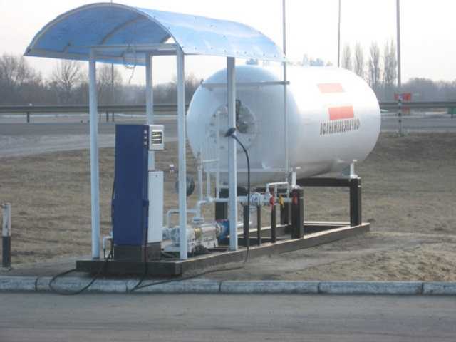 На украинских заправках упала цена на автогаз